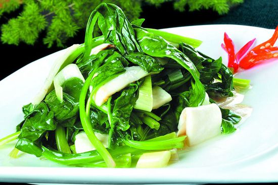 素食养生：菠菜炒蘑菇